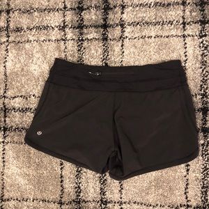 Lululemon Speed Up 4” shorts